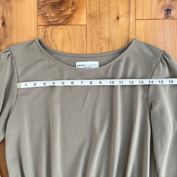 Emma Knudsen Sawyer Dress in Olive. Size M - Picture 9 of 10